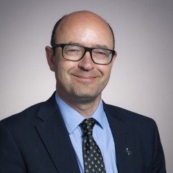 Professor Roberto La Ragione