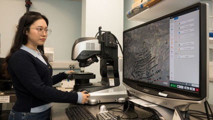 Keyence VHX-7000 Digital Optical Microscope