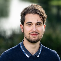 Headshot of Alexandre Symeonidis-Herzig