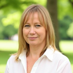Dr Emily Finch