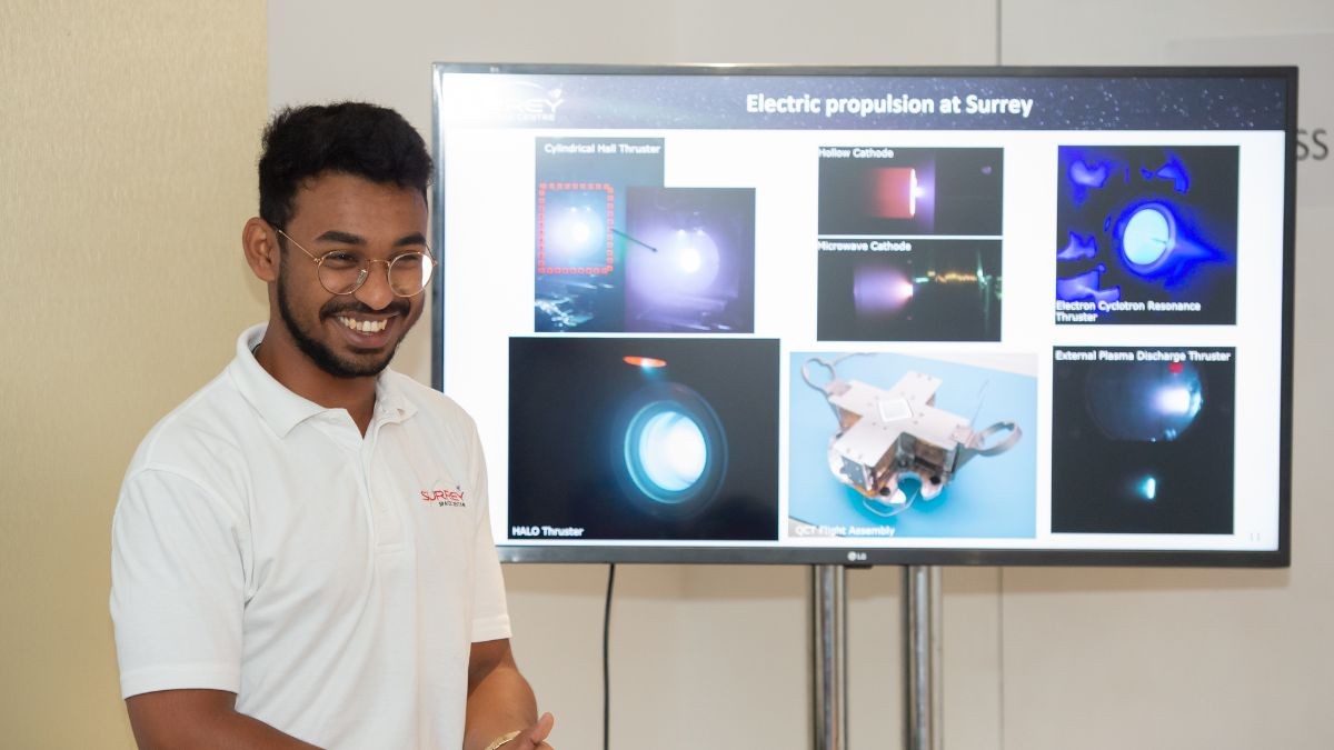 Moe presents about propulsion at World Space Week 2023
